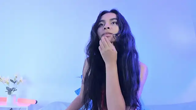 Chat +18 de ManuelaEvans_ ao vivo