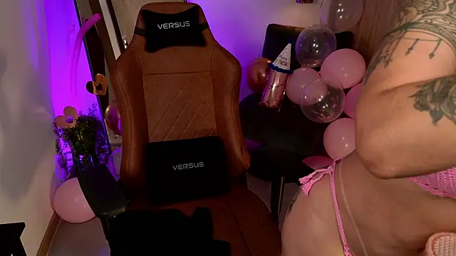 Czat XXX na żywo – LisaMonroe_