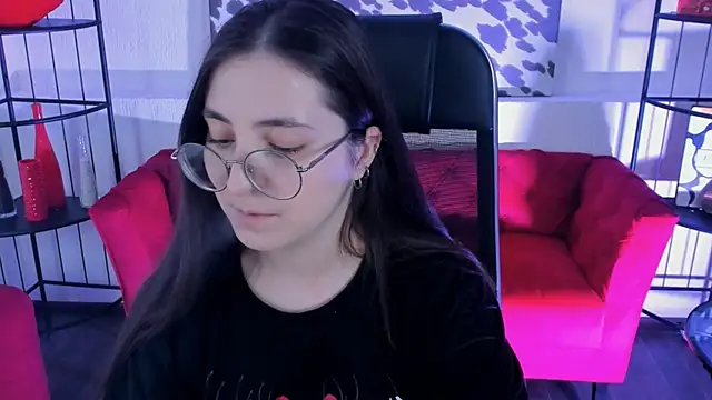 VirtuallVoyant's Live XXX Chat