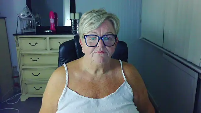 دردشة BridgetBlueEyes الجنسية المباشرة