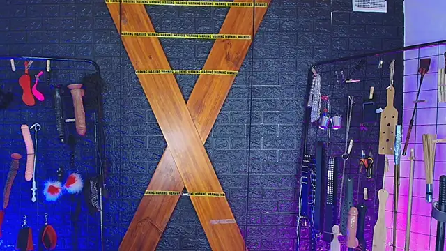 Mistress_lexi_bdsm Show Webcam