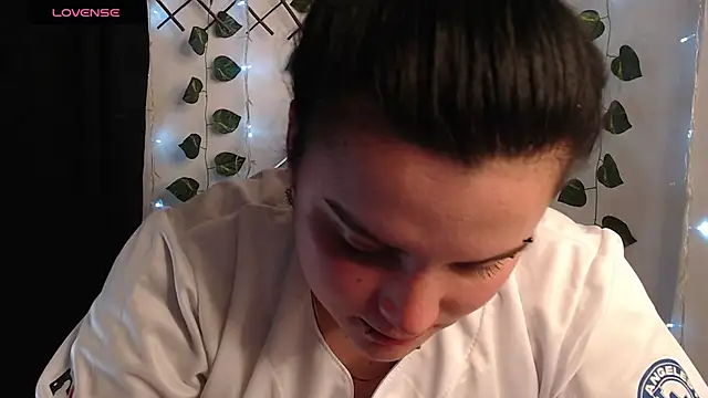 Nika_1_ Chat XXX in diretta