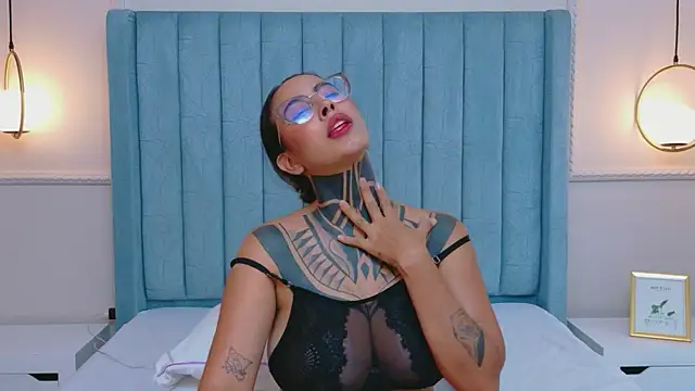 Chatroom XXX en direct de NicoleBlum