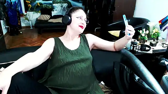 XXX chat uživo modela Imperatriza
