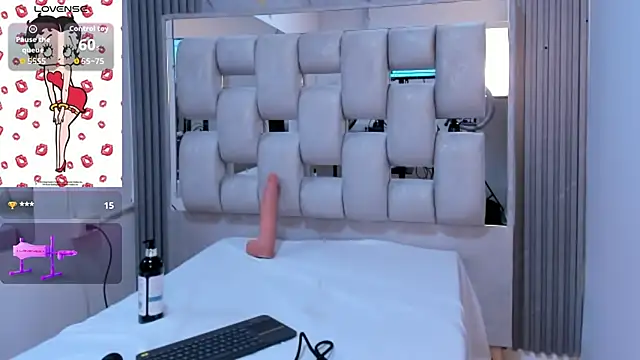 Wonderkloe_'s Live XXX Chat