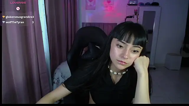 violetta_blackk's Live XXX Chat