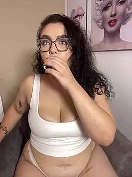 AlmaraRouge's Live XXX Chat