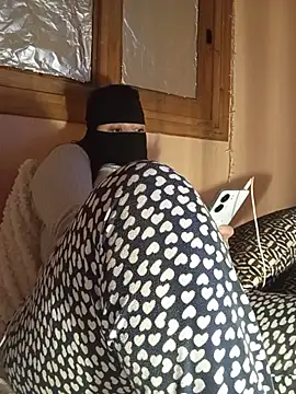 LONA-_- Adlı Modelin Canlı XXX Sohbeti
