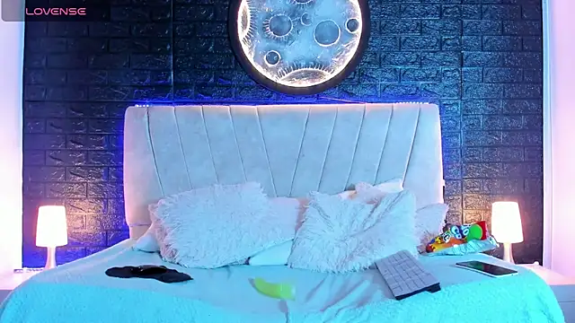 XXX chat uživo modela ENGEL_DARK