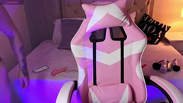 Webkamerová show emilyyrose_