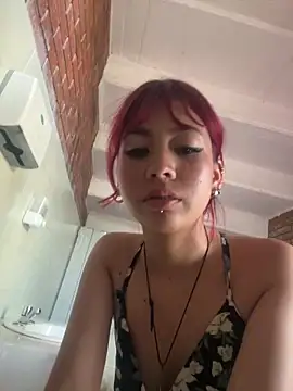 Lolly_Sweetxx élő XXX-chatje