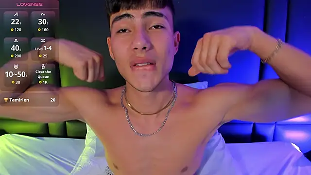 EthanSantori Adlı Modelin Canlı XXX Sohbeti