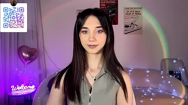 LinaMour Adlı Modelin Canlı XXX Sohbeti