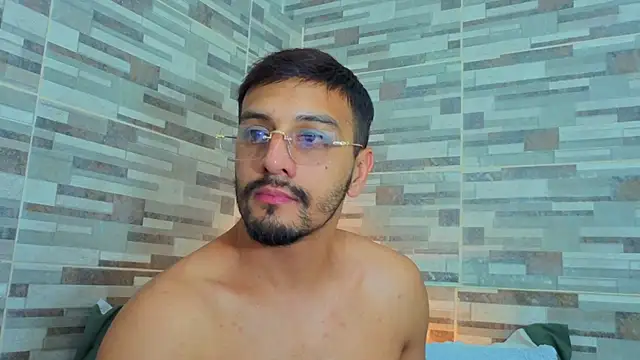 Show modela joelcallvil1 na web-kameri