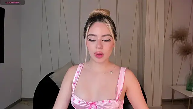 Živý XXX chat JuanitaClay