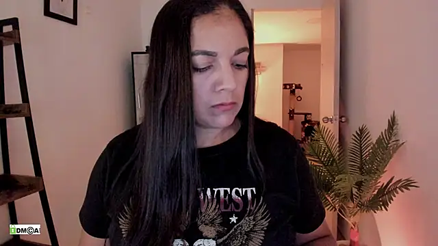 urcute_kitten Chat XXX live
