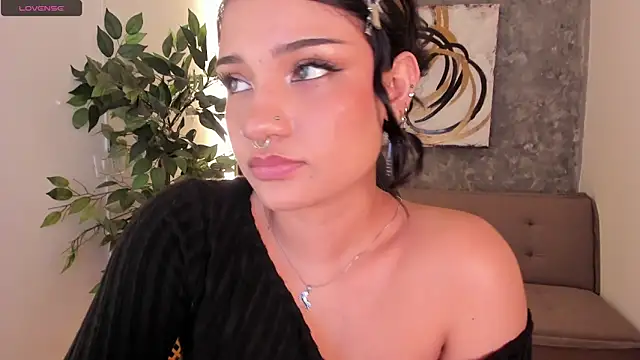 renee_shelby_'s Live XXX Chat