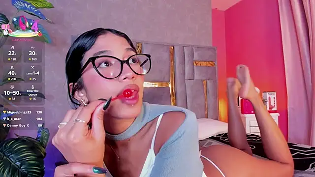 Tyla_Ksn Live XXX chat