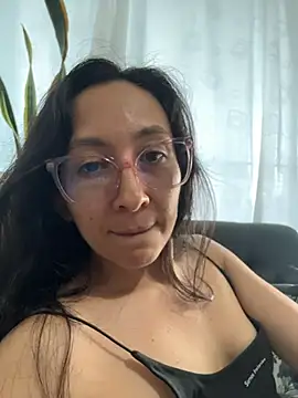 paula_p07's Live XXX Chat