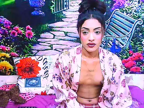 IndianPretty14u2Luv Live XXX Chat