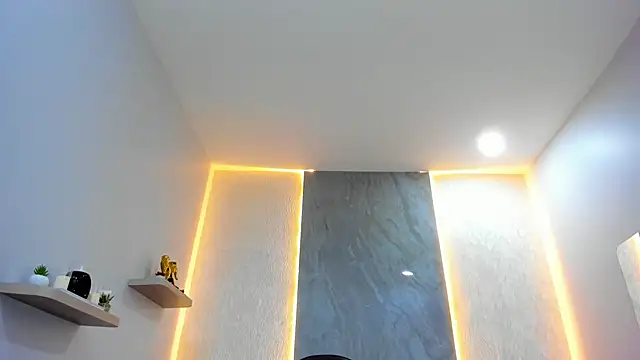 Emmaa_white_ লাইভ XXX চ্যাট