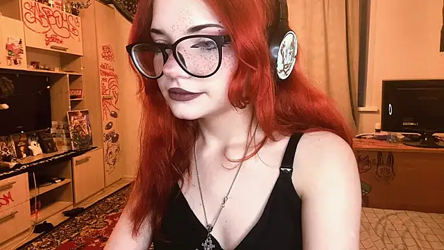 ห้องแชทสดของ RedHeadCat