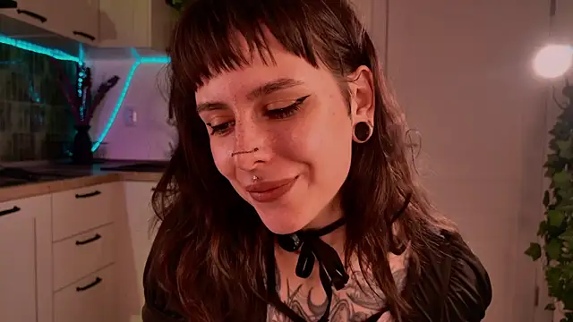 Chat XXX ao vivo de MichaellaMoon
