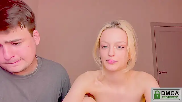 your_molly_mark_'s Webcam Show