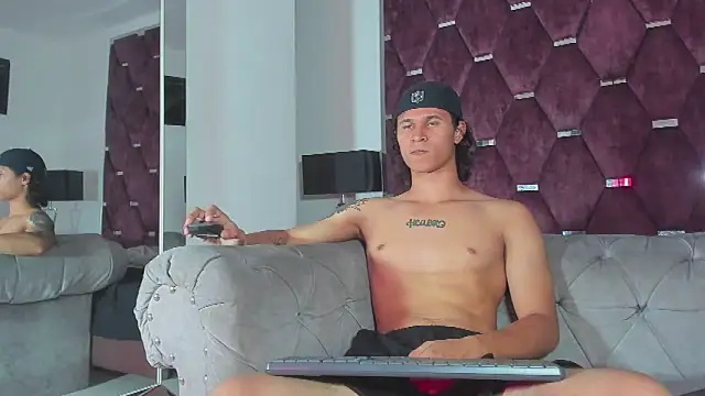 TonyBenedetti Pertunjukan Webcam