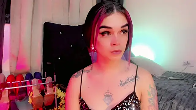 lesly_xx: διαδικτυακό σόου στην κάμερα