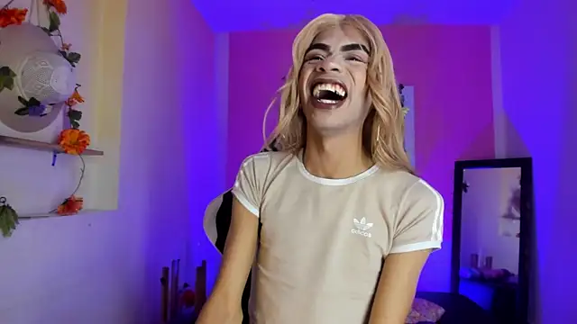 Katy_bratz_ élő XXX-chatje