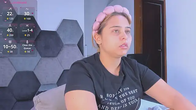 MikaelaStone – Naživo XXX chat