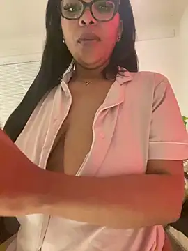 Chat +18 de sexyTHANDO ao vivo