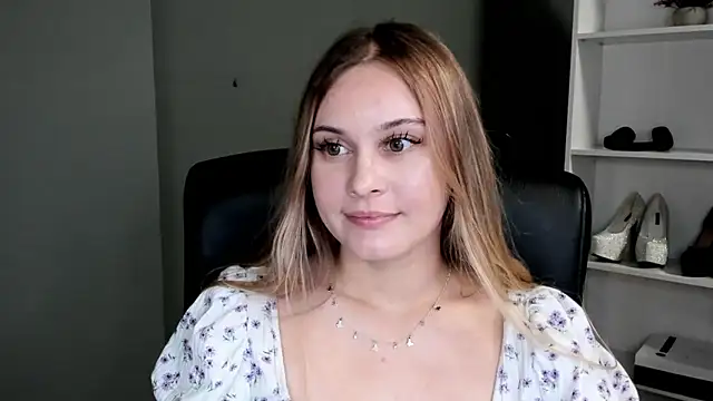 kitty_valeria: απευθείας συνομιλία ΧΧΧ