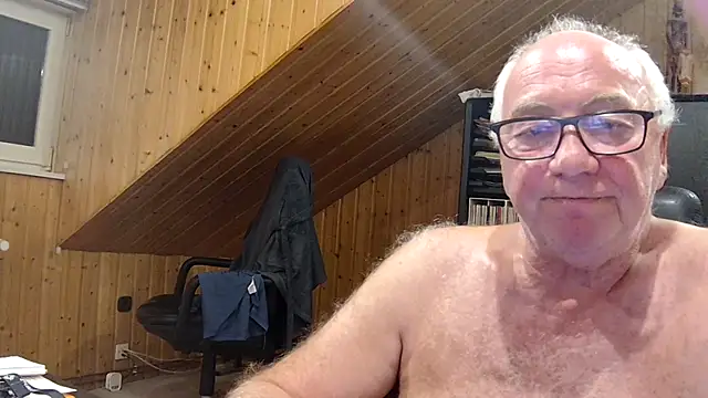 biggandybig Chat XXX live