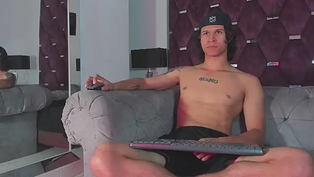 عرض كام TonyBenedetti