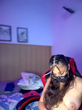 Juliana_Secret Adlı Modelin Canlı XXX Sohbeti