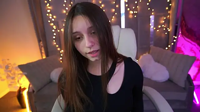 TinyNatalie Pertunjukan Webcam