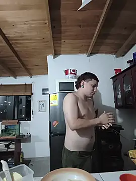Skynnyn Adlı Modelin Canlı XXX Sohbeti