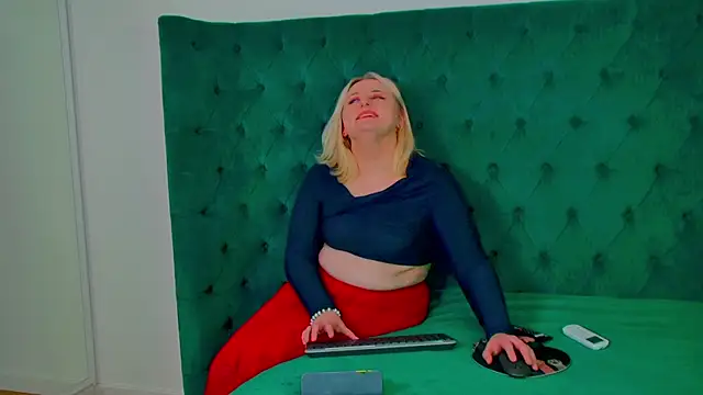 LioraArdynn Live XXX chat