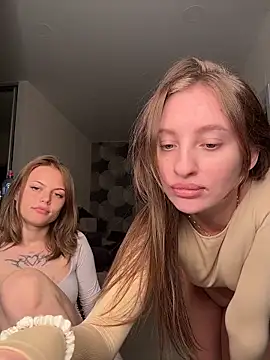 Živý XXX chat elloriah