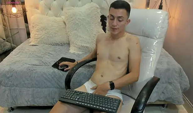 Czat XXX na żywo – oliver_chaze_