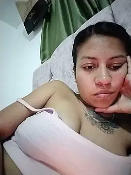 Tiphanydirty3 লাইভ XXX চ্যাট