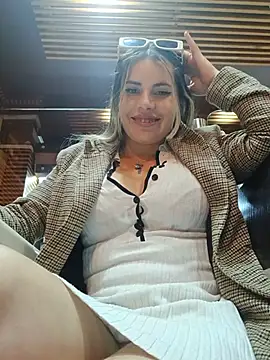 Cata_city1106's Live XXX Chat