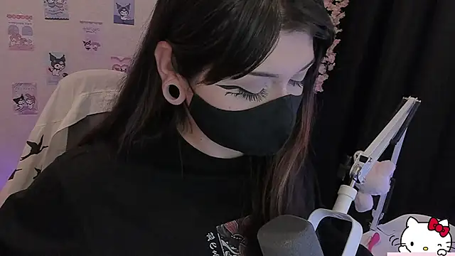 -Nanamin- – Naživo XXX chat