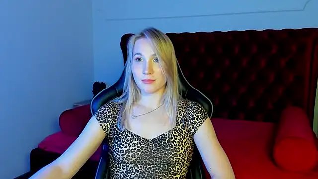 ElaraVoltage – Naživo XXX chat