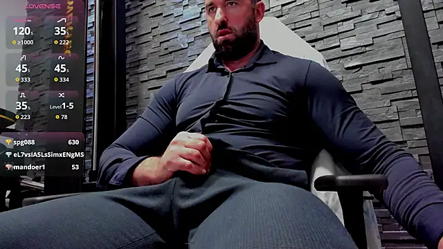 David_Big_Daddy Adlı Modelin Canlı XXX Sohbeti