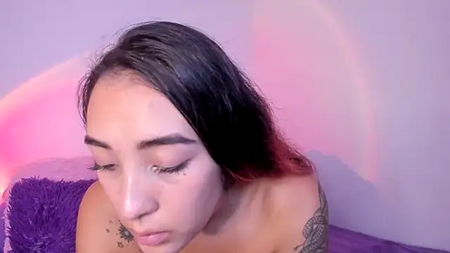 HeidyRousse Live XXX-Chat