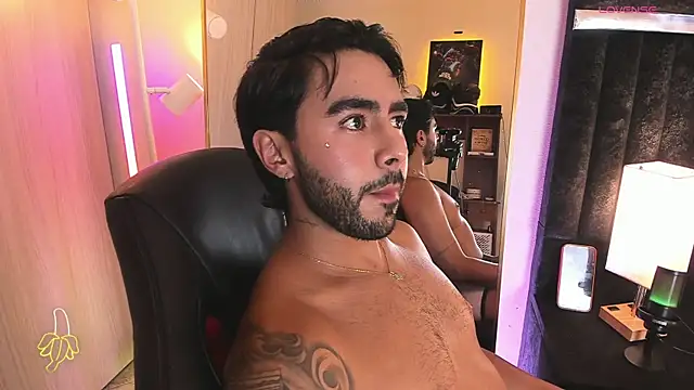 Show modela ItsMeEros na web-kameri