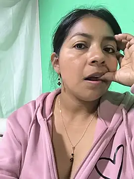 Tamaraxxx_hot élő XXX-chatje